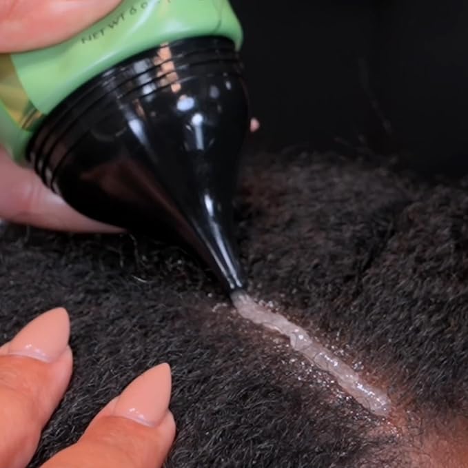 Mielle Organics Rosemary & Mint Sugar Exfoliating Scalp Scrub - Gentle Pre-Shampoo Dry Scalp Treatment for Oil & Product Buildup - Biotin Infused Non-Drying, Moisturizing Formula (6 Fl Oz)