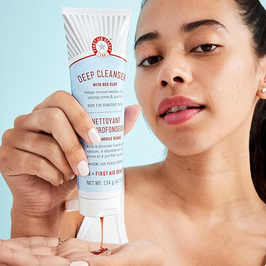 First Aid Beauty - Pure Skin Deep Cleanser with Red Clay, Deep Cleansing Face Wash with Antioxidant Booster for Oily and Blemish-Prone Skin, Reduce Oil & Unclog Pores, Safe for Sensitive Skin, 4.7 oz