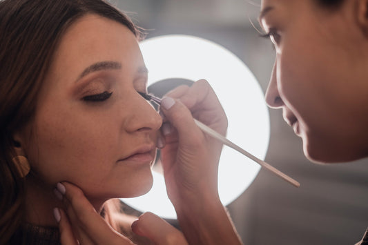 The Secret to Long-Lasting Makeup: Tips from Beauty Experts