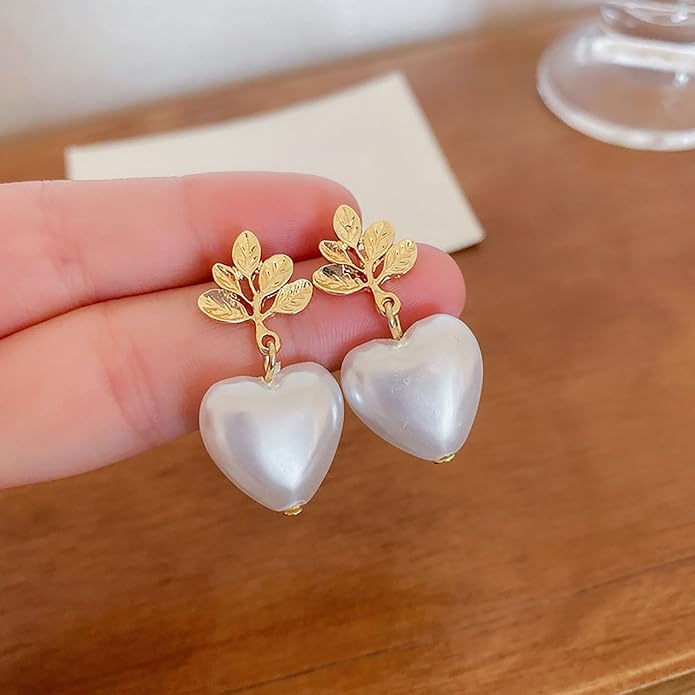 Vintage Pearl Heart Drop Earrings Gold Leaf Pearl Earrings White Pearl Heart Earrings Bridal Pearl Stud Earrings Jewelry for Women