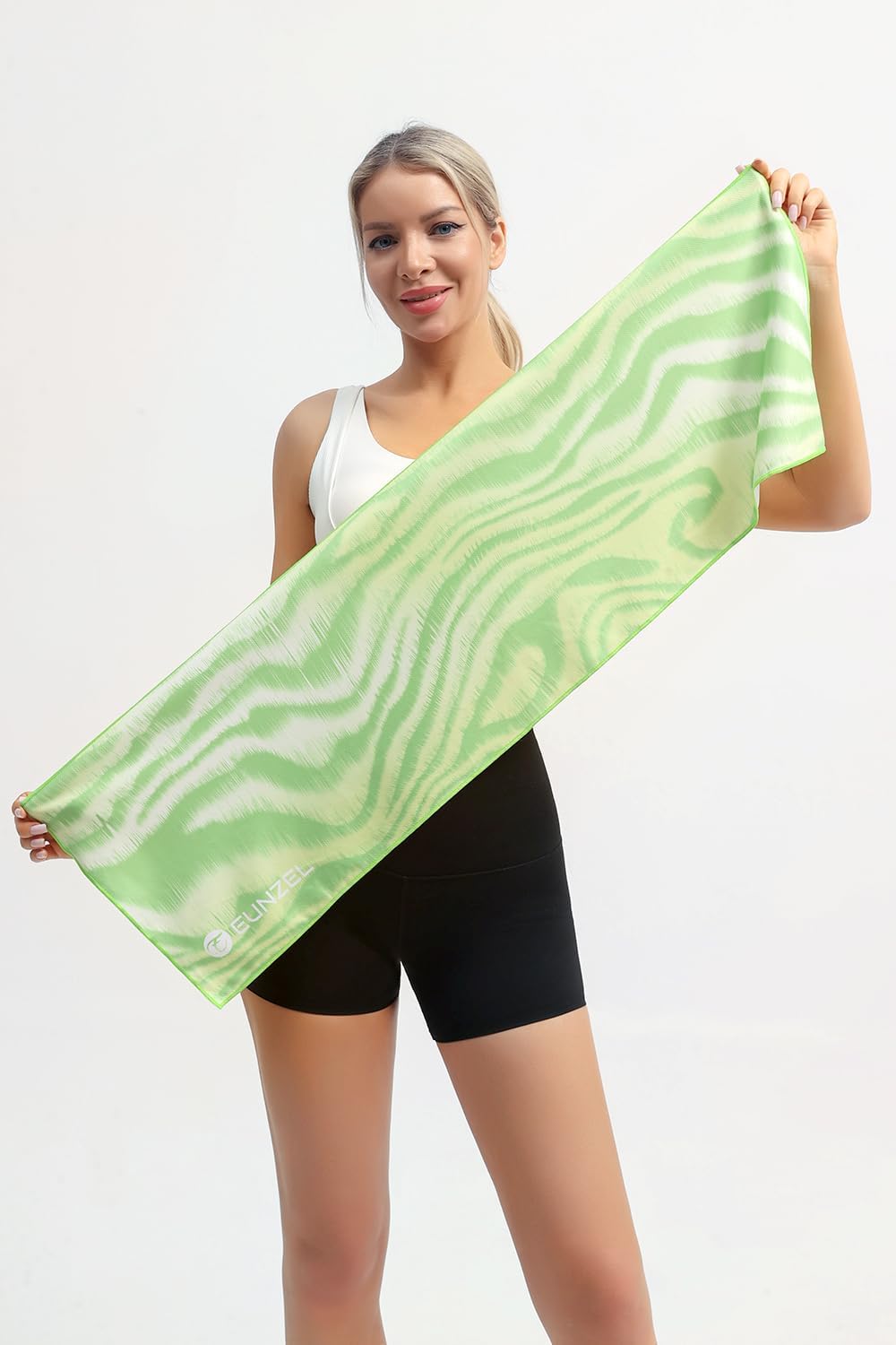 Cooling Towel, Ice Towel for Neck, Soft Microfiber Chilly Towel Stay Cool for Sports, Yoga, Running, Gym, Workout, Biking, Camping & Outdoor Activities 40"x12"