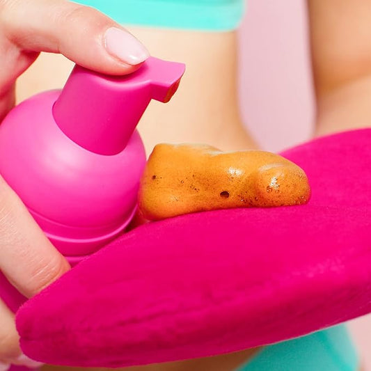 Tanologist Light Self Tan Mousse, Tinted Self-Tanning Mousse, Streak-Free, Natural Glow, No Fake Tan Smell Or Orange Tone, Long Lasting, Clean Ingredients, Vegan, 6.76 fl. oz/200 ml Bottle