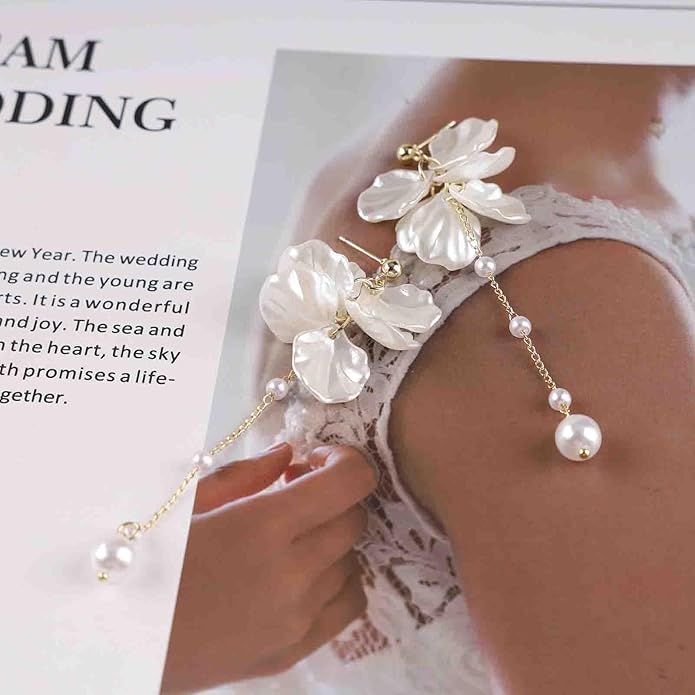 Vintage Pearl Flower Drop Earrings Long Pearl Chain Earrings Gold Pearl Tassel Earrings White Flower Dangle Earrings Jewelry for Women