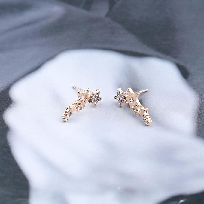 Bohemia Star Climber Crawler Earrings Gold Crystal Star Ear Climber Earrings Cluster Star Studs Earring Festival Earrings Jewelry for Women and Girls (Gold)