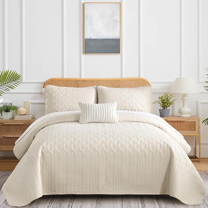 Yiran Beige Quilt Set Queen Size Lightweight Bedspread Ultrasonic Wave Pattern Soft Microfiber Coverlet for All Season Modern Style 3 Piece Bed Cover Sets with 2 Pillow Shams (96"x90")