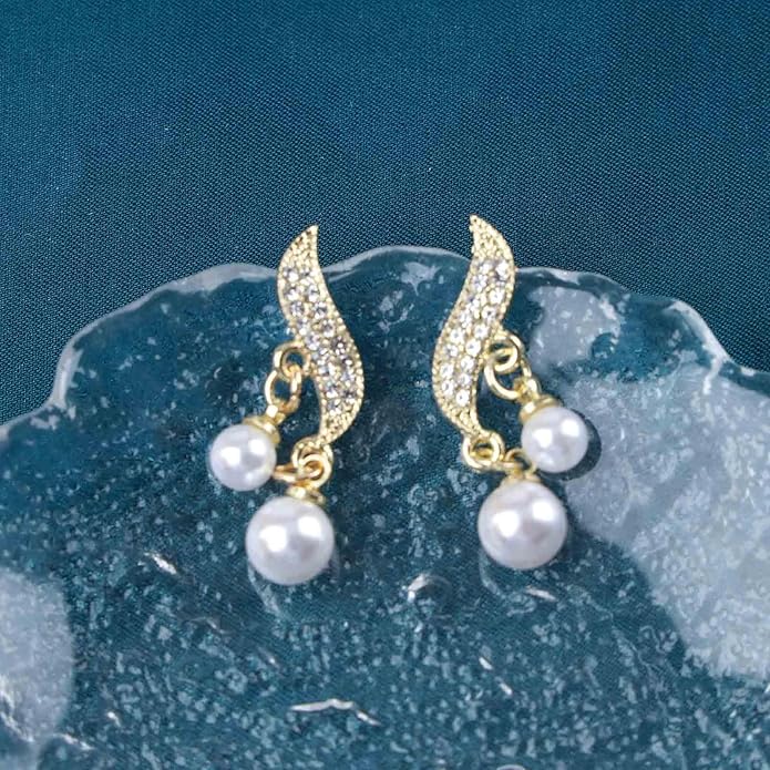 Vintage Crystal Pearl Drop Earrings Sparkly Leaf Earrings Rhinestone Pearl Dangle Earrings Gold Cz Spiral Leaf Earring Jewelry for Women