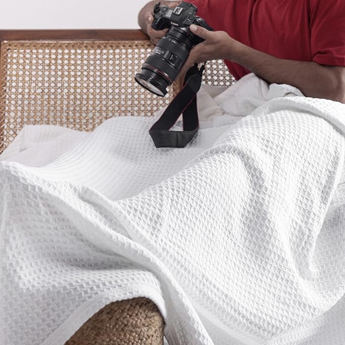 Salt Earth 100% Cotton Throw Blanket, Twin, 68"X92" Waffle Throws for Home, Bedrooms, Outdoor & Office Couch, Cozy Bed Room Decor Blankets, Christmas Blankets and Throws (White)