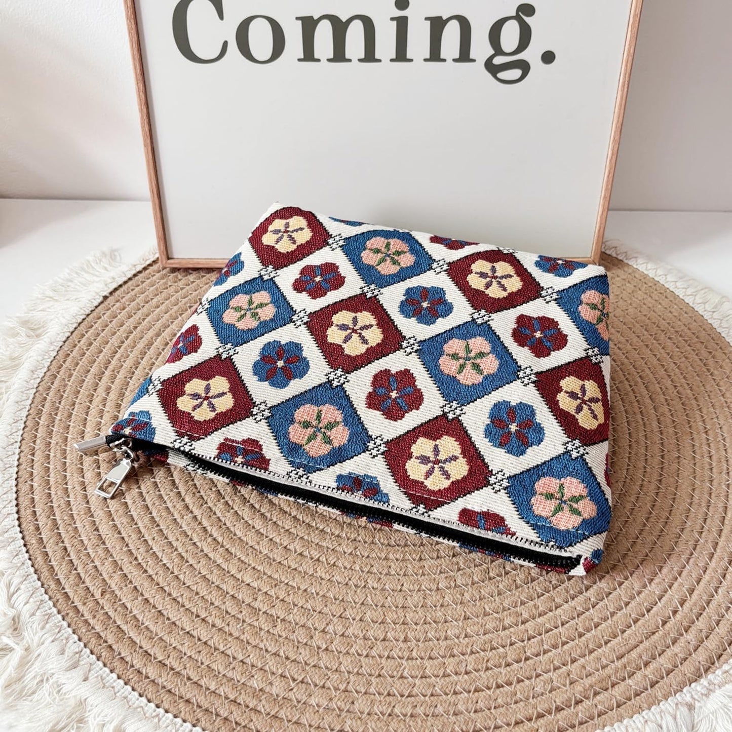 Vintage Floral Cosmetic Bag for Women, Makeup Pouch for Purse, Elegant Toiletry Organizer for Mature Ladies & Moms, Classic Pattern, Small Travel Zipper Bag