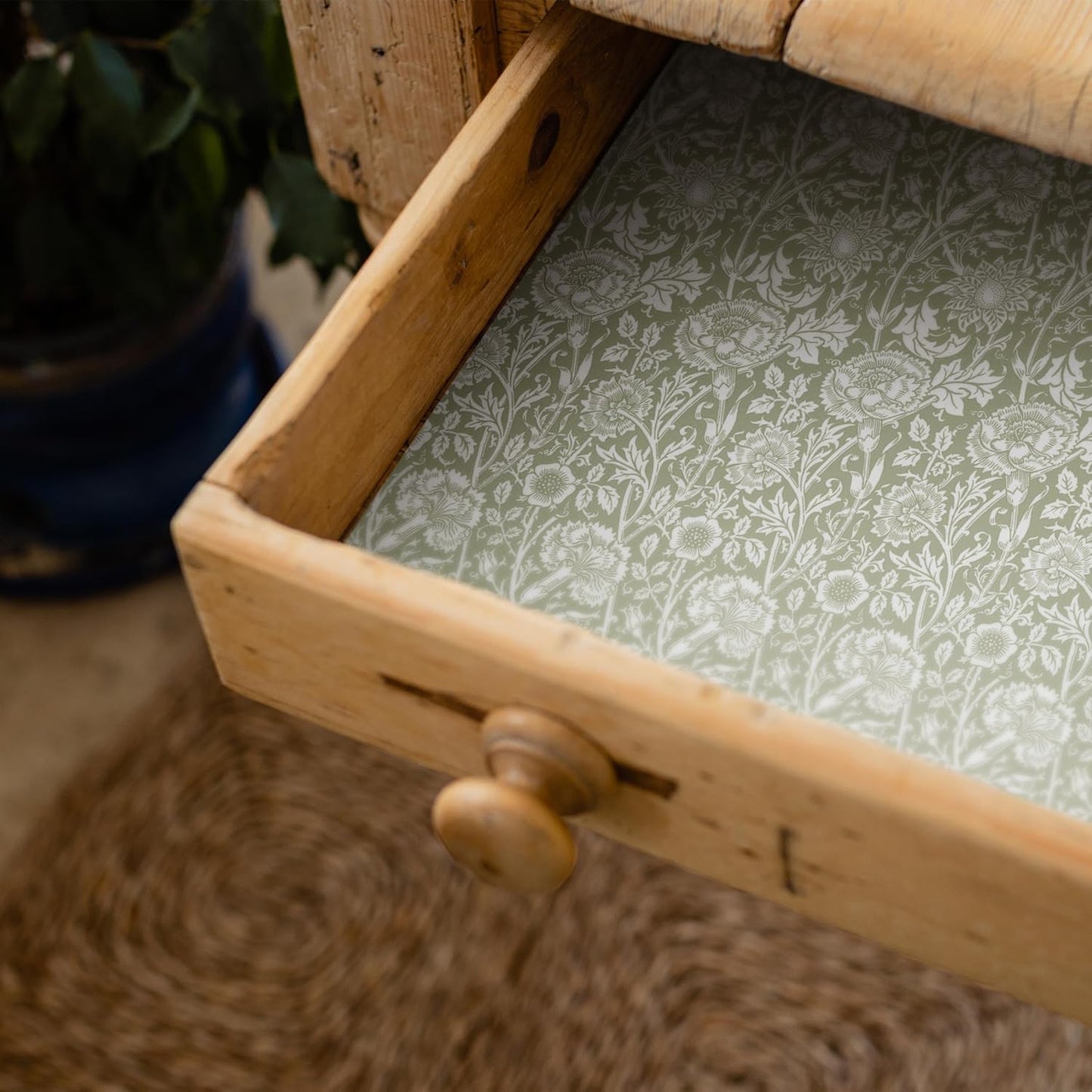 Fragrant Fresh Linen Scented Drawer Liners in a SAGE Green | William Morris Design| Pack of 5 Sheets (Folded) | Contains Essential Oils | Made in The UK