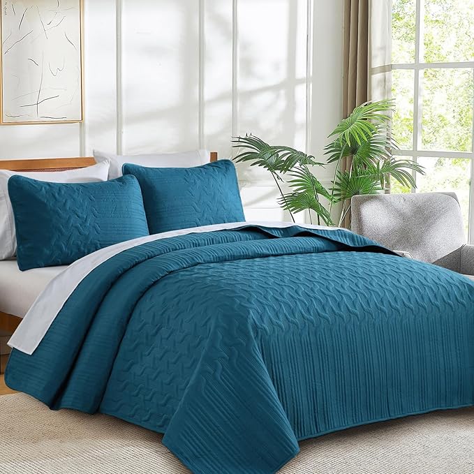 Yiran Teal Blue Quilt Set Queen Size Lightweight Bedspread Ultrasonic Wave Pattern Soft Microfiber Coverlet for All Season Modern Style 3 Piece Bed Cover Sets with 2 Pillow Shams (96"x90")