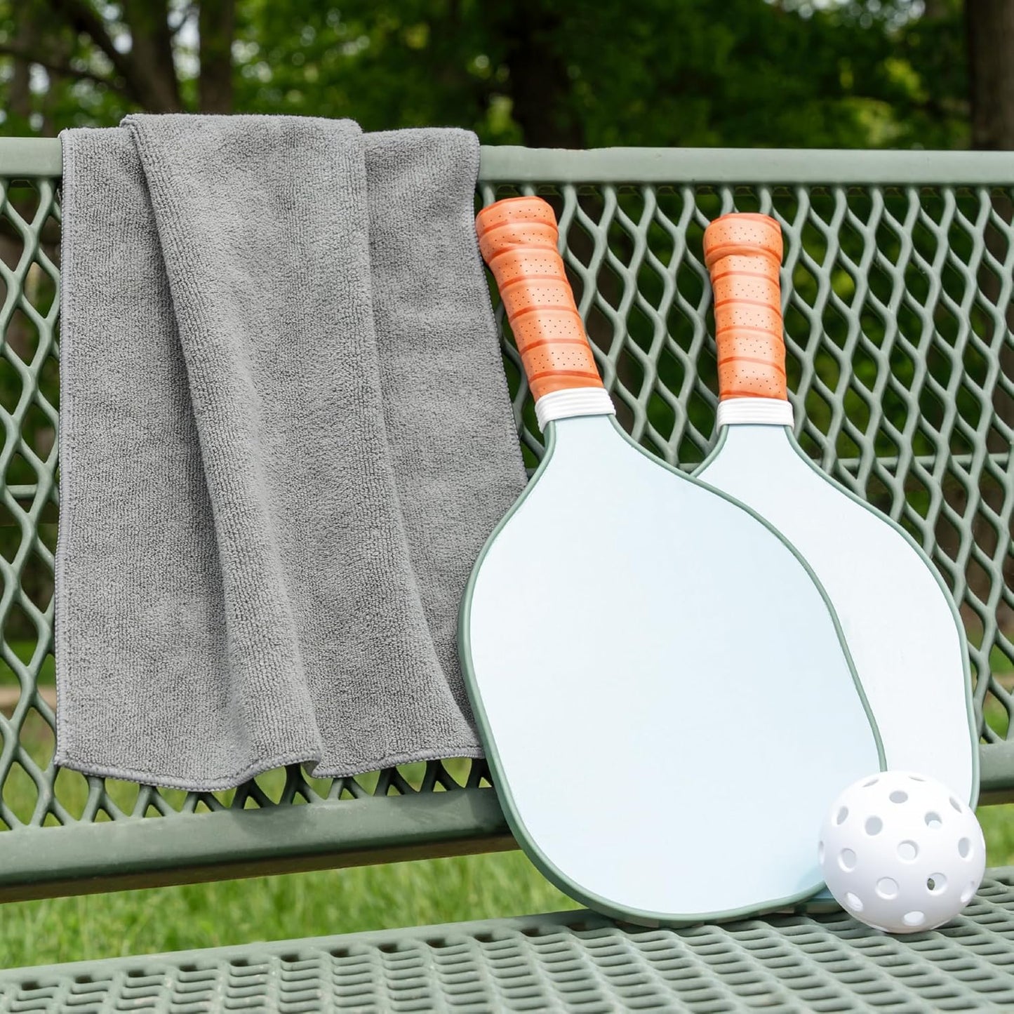 S&T INC. Microfiber Gym Towels, Yoga Towel for Home and Gym Bag, 16 Inch x 27 Inch, 3 Pack