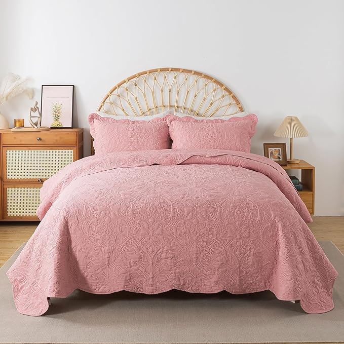 HoneiLife Queen Quilt Bedding Set - 3 Pieces Microfiber Quilt Sets Lightweight Bedspreads Reversible Coverlets Rustic Bed Cover Floral Bedding Set All Season Quilts-Pink