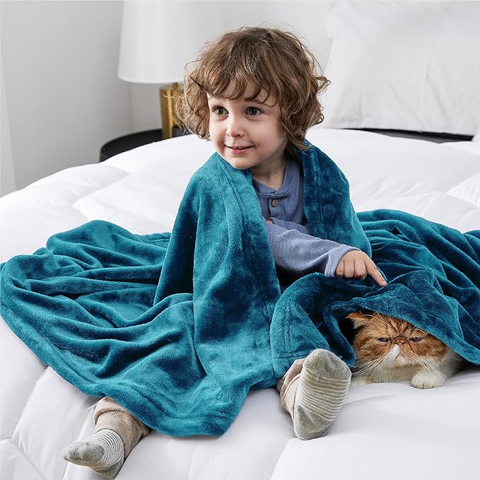 Bedsure GentleSoft Bedding Fleece Blanket for Girls and Boys - Soft Cozy Cute Small Throw Blankets for Travel, 43x55 Inches,Teal Blue